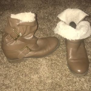 Women’s ankle booties